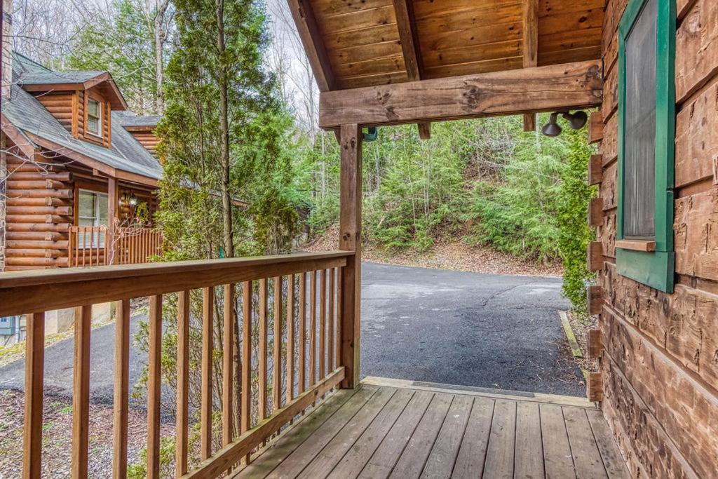 Mountain Eden, Hot Tub, Resort Pool, Wifi, 1089 Free Tickets Each Paid Day, Dollywood And More Gatlinburg Exteriér fotografie
