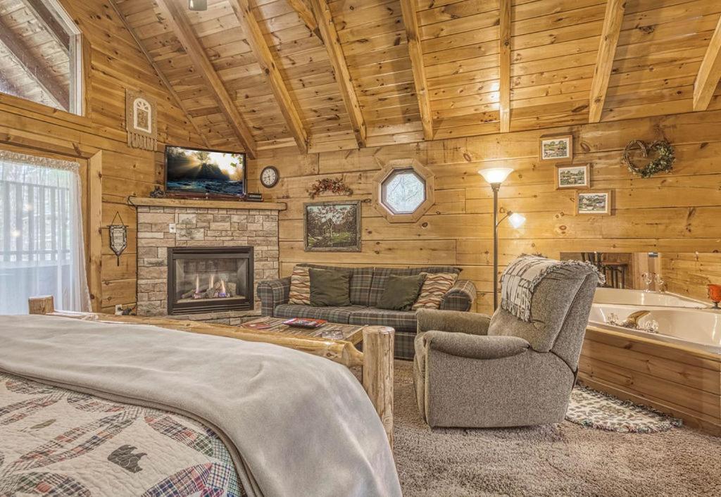 Mountain Eden, Hot Tub, Resort Pool, Wifi, 1089 Free Tickets Each Paid Day, Dollywood And More Gatlinburg Exteriér fotografie